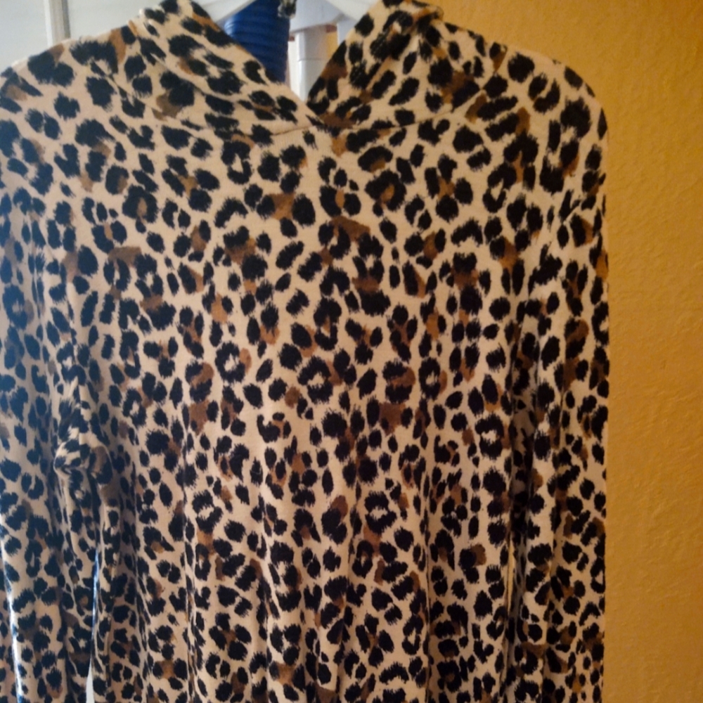 Old Navy Girl's Leopard Print Velour Top